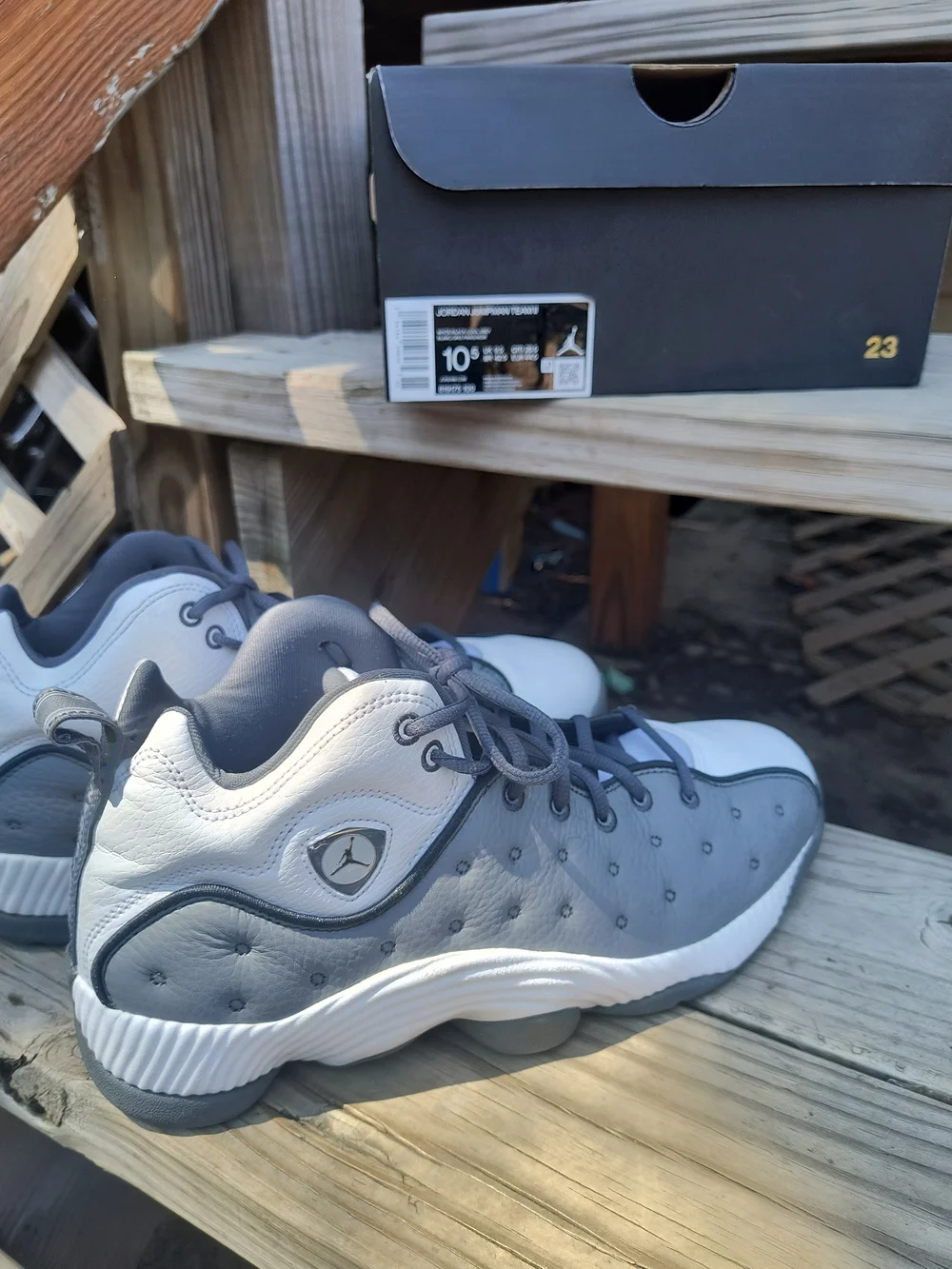*Like New With box* Jordan Grey and White Mens 10.5
